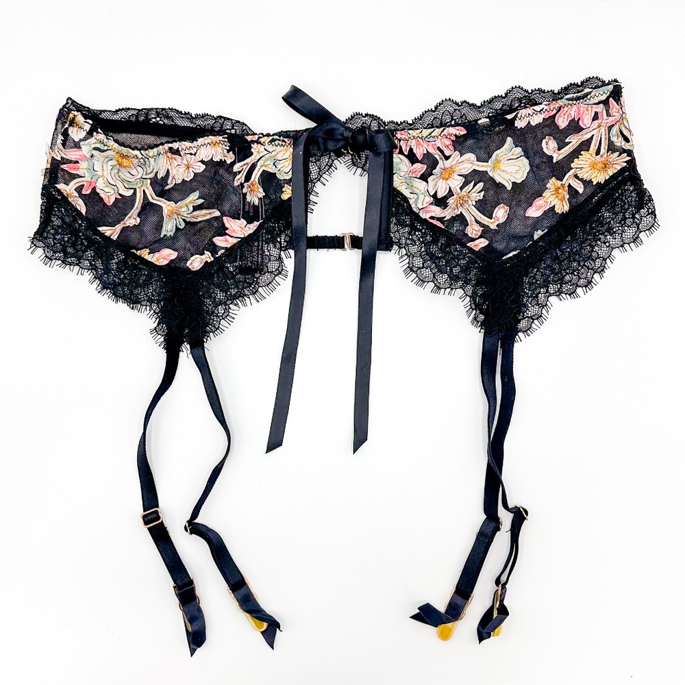 Victoria's Secret Black Lace Embroidered Floral Garter Belt